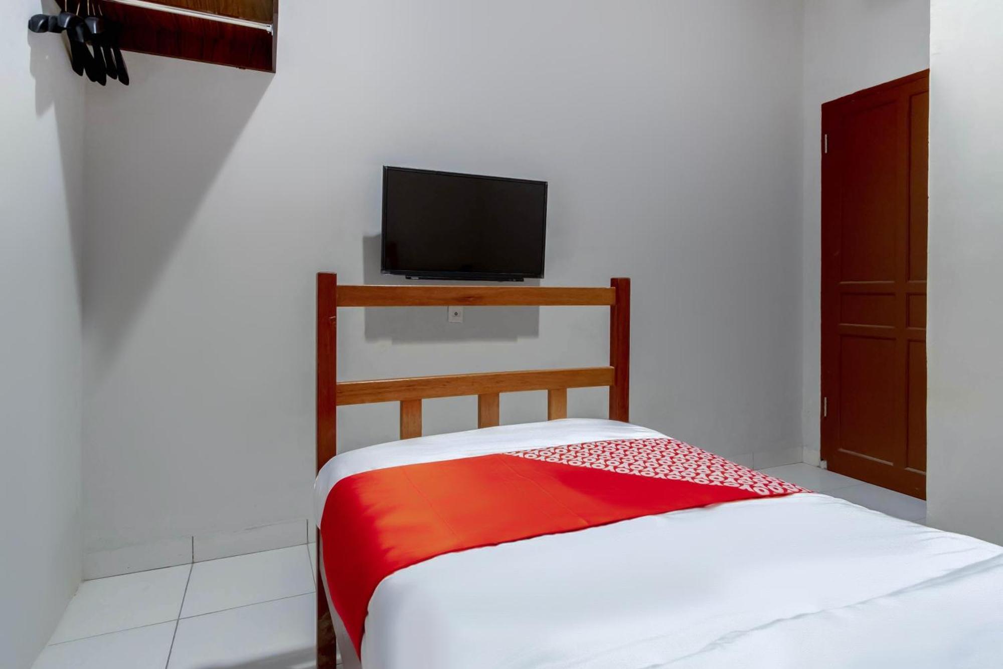 Super Oyo 2345 Homestay Jaya Medan Eksteriør bilde