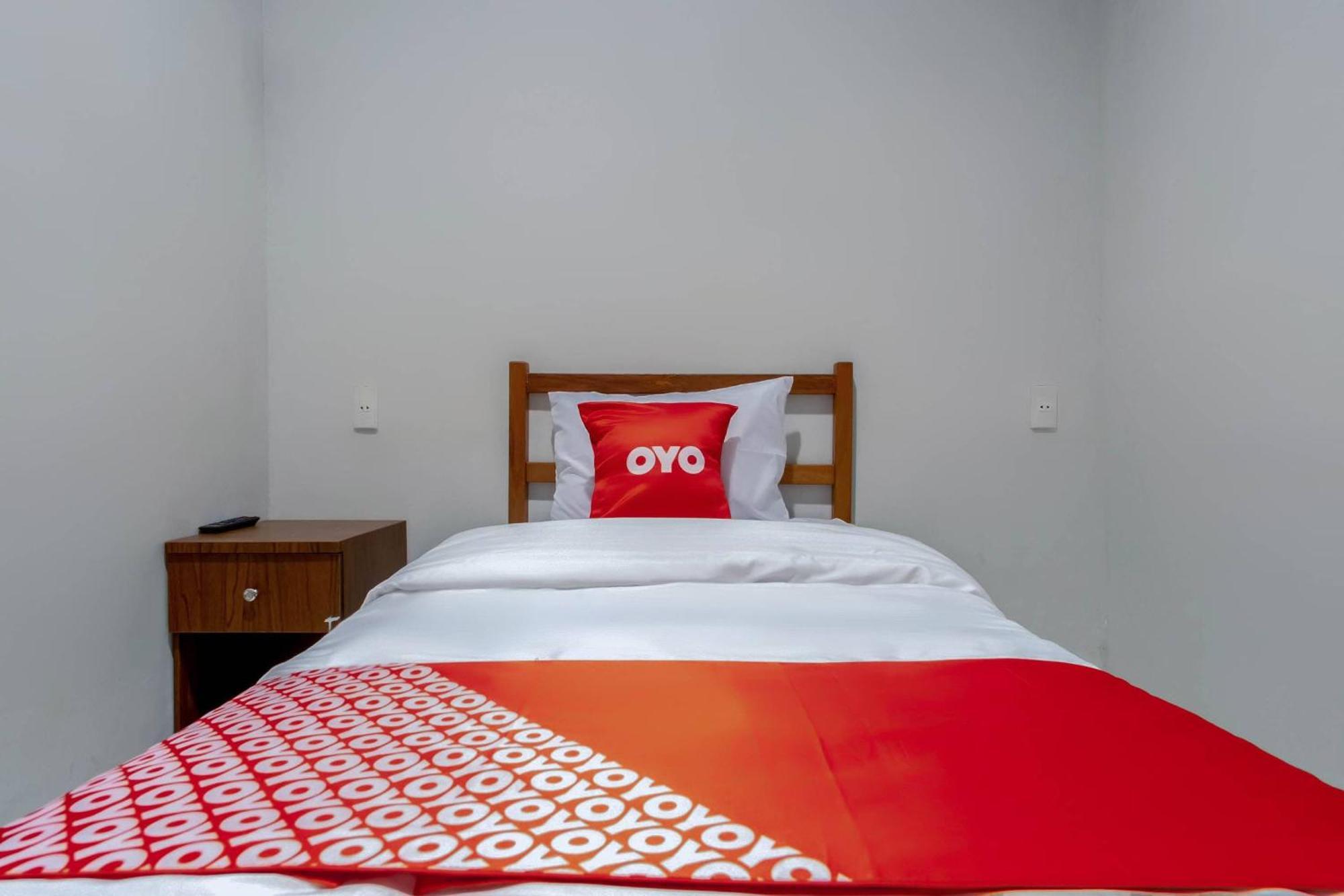 Super Oyo 2345 Homestay Jaya Medan Eksteriør bilde