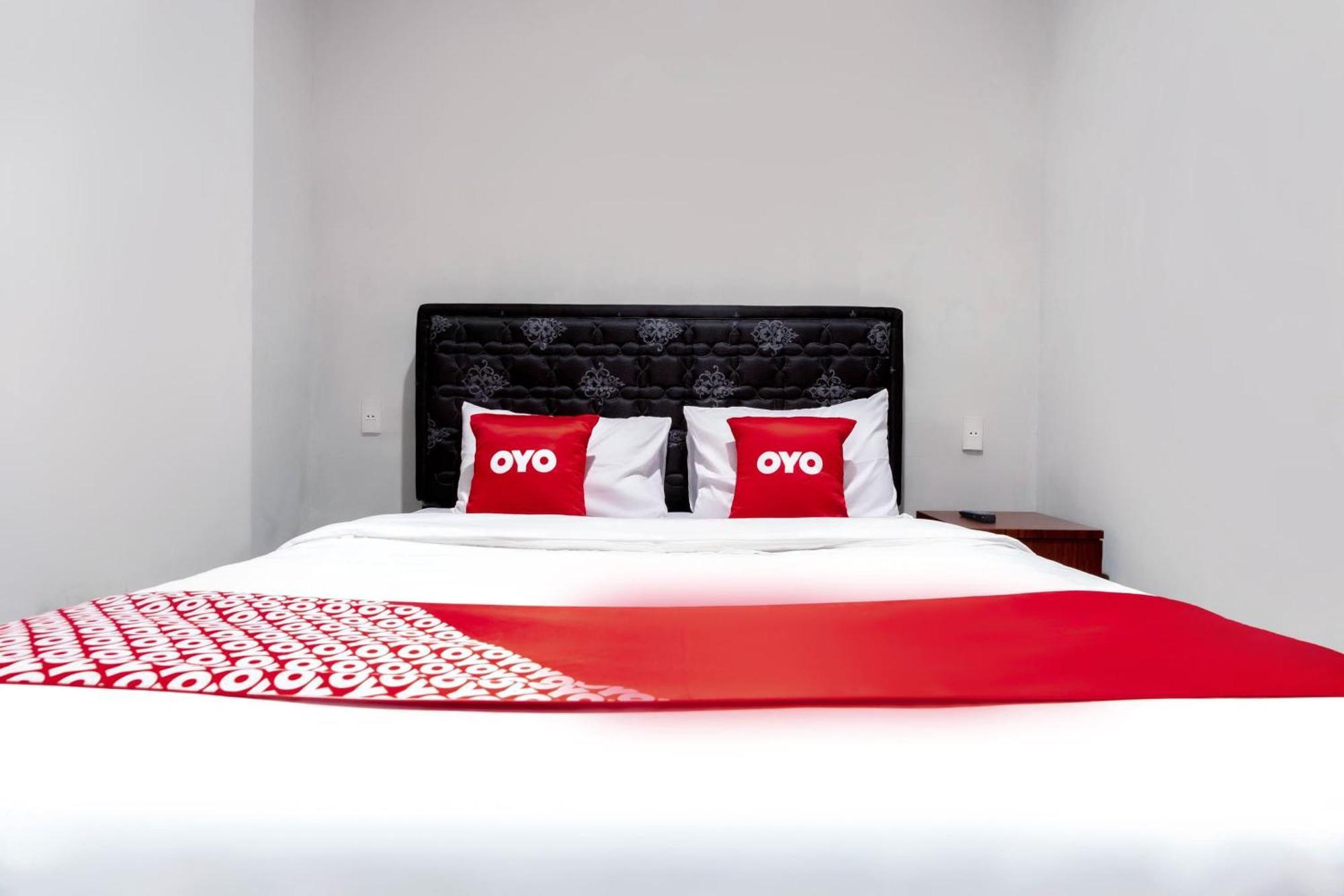 Super Oyo 2345 Homestay Jaya Medan Eksteriør bilde