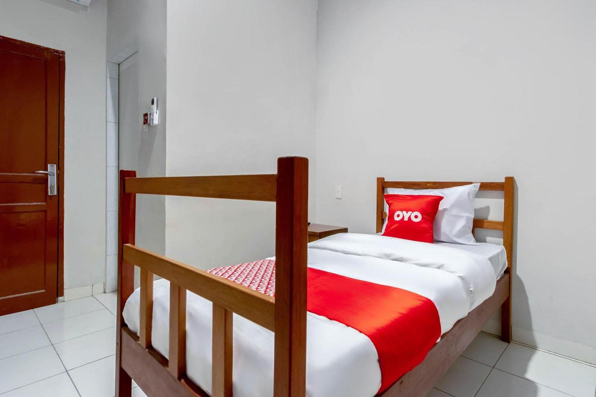 Super Oyo 2345 Homestay Jaya Medan Eksteriør bilde