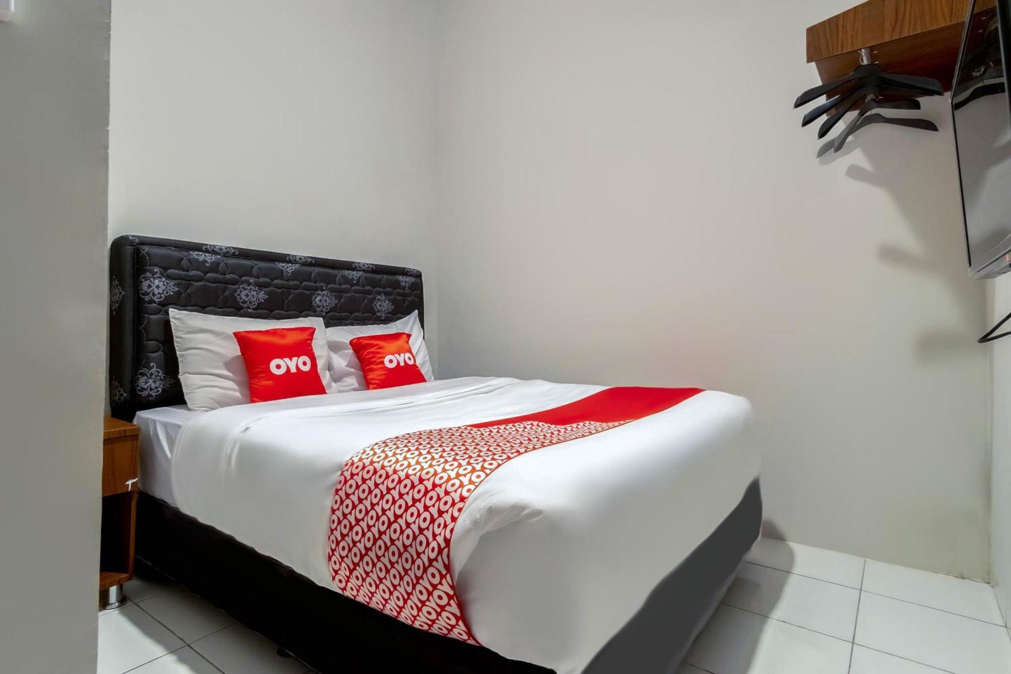 Super Oyo 2345 Homestay Jaya Medan Eksteriør bilde